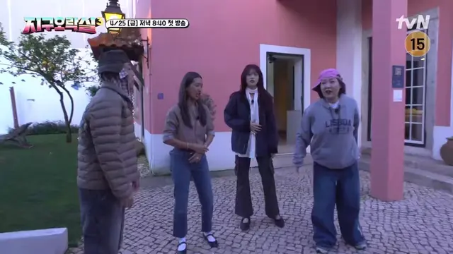 사업 말아먹은 남편 - 이영지
이제 참지 않는 아내 - 이은지
가족 땜에 대학 못 간 미미
한국무용 못 배운 유진이
이거 시트콤이지ㅜㅋㅋㅋㅋㅋㅋㅋㅋㅋㅋ