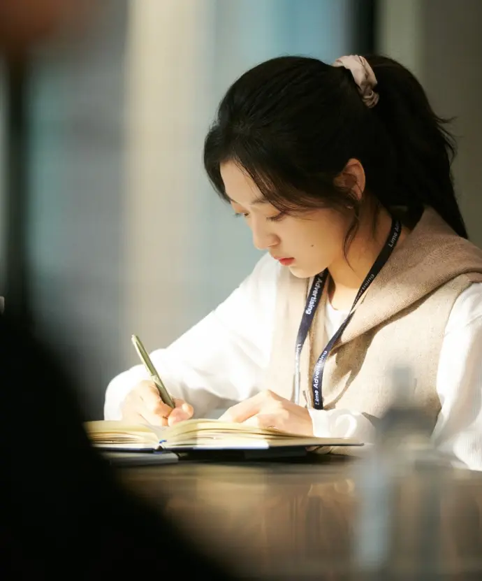조춘청랑 9화 줄거리 | 사내연애 금지인데 은밀한 관계 시작하는 롼녠과 상즈타오