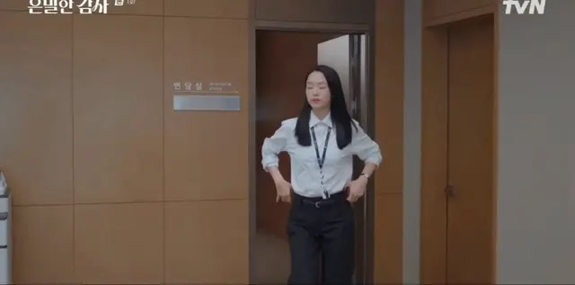 아 진짜 주인아 실장 너무 마음에 드는데
자기 실적 좋다고 자신감 가득차서 기세등등한 젊은 남주(후배)한테 병먹금 + 주제파악 시켜주는거 속이 다 시원하네