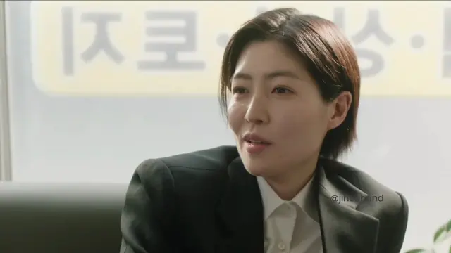 ㅡ
이거 진짜 기분 드럽게 잘 하더라
기혼자에게 할 수 있는 가장 무례한 말

근데 기수종은 
아내를 철썩같이 믿고 있는 사람이라 
예상못한 아내 얘기에 놀라 크게 기분나빠 하지도 못했고
반대로 요나는 초조한게 너무 티났던 장면

4화에서 이 장면이 가장 재밌었음