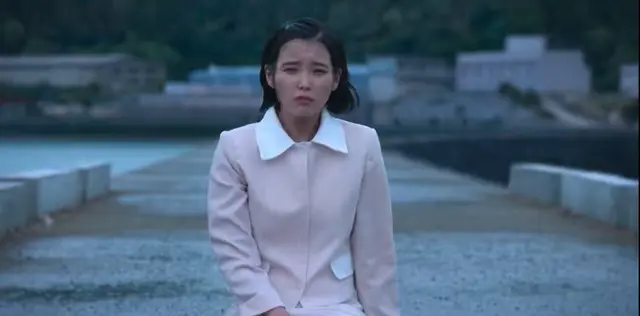 양관식 진짜 애순이한테 제대로 ㅁㅊ놈
부모가 반대해서 애순이랑 헤어지고
육지나가는 배 탔는데
애순이가 떠나는 배 보면서 우니까
그대로 바다에 뛰어들어서 애순이한테 가는것봐
이런 미친놈(p)은 처음본다 진짜