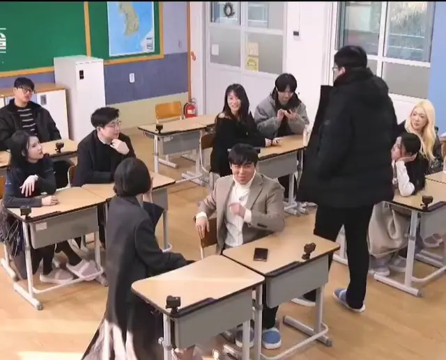 전문직 여성이 없다고 빡친 모솔남 조지님
(설명)
연애기숙학교 돌싱N모솔 출연자 중
39세 조지님은 영국 유학파로
한약재 가업 승계 중
여성들에게 2회 연속 0표 받음
전문직 집안 출신으로 전문직 여성 출연을 기대했으나, 그런 여성이 없다고 불만 토로, 중도 하차 언급
그러지마요 조지..