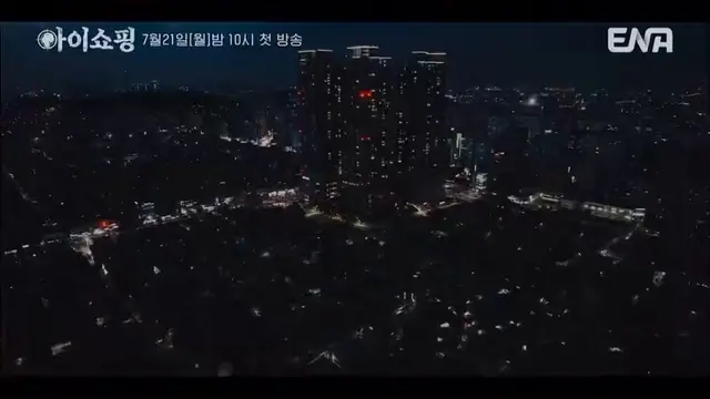 아이쇼핑 티저 #염정아

여길 다시 오면 어떡해? 그때 죽었어야지 <<< 이런미친..................