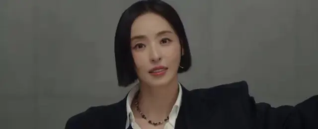 - 둘이 아는 사이..?
- 노기준씨, 전처예요.
- 아닙니다. 전처 아니고 전전전처입니다.
이혼보험 엔딩이 아이엠그라운드노기준XXX와이프소개하기 라고라고라... 기준나래 스토리도 되게 궁금하네예...