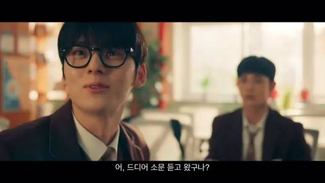 스터디그룹 만화에서만 보던 액션이 실현 가능하구나ㅋㅋㅋㅋㅋㅋㅋ
싸움 잘한다는 애가 있다는 소문 듣고 온 건데 스터디그룹 가입하려고 온 걸로 오해함
동아리 가입서 찾으면서 애를 기절시킴
그 소문이 그 소문이 아닌데