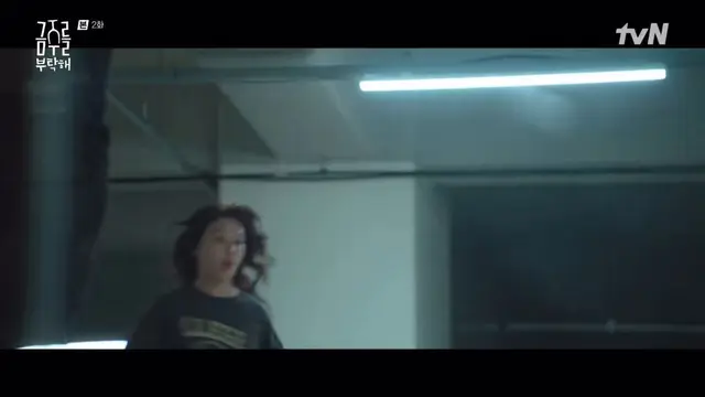 너였다면,,, 어떨 것 같아,,,,,, (없는) 좃 빠지게 뛰어서 헤어지기 전에 주문 제작했던 케이크 수거해서 엘레베이터 내려오는데 불륜남녀를 마주치는 이런 미친 날들이 계속 되면 말야,,, #금주를부탁해