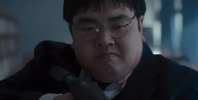총을 총으로 저지하는 액션만 있는 게 아니라서 트리거 액션 볼 때마다 입 찢어짐
김남길액션아니면못보겠다고진짜