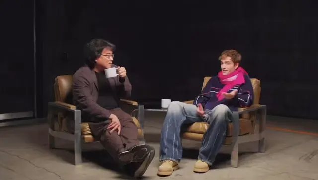 글고 존나웃긴거
나샤도 좀 특이하긴하죠.. 미키는 쓰레기통에잇는것들 주워다가 만들어진애인데 사귀는거잖아요. 이러더니
근데 뭐 어떤여자들은 그런것도좋아하는가봐요. 이러고 미란다처럼 제4의벽을 넘어 나를 쳐다봄 ㅅㅂ 알겠다고