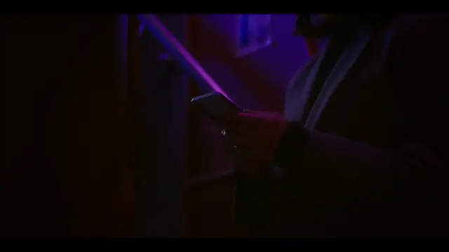 러브미 첫 주 나에게 최고의 4분
- 엄마, 오지 말라 그랬잖아. 오지 말라 그랬잖아 내가. 비 온다고, 비 오니까 오지 말라 그랬잖아.
- 네 잘못 아니야 준경아. 네 잘못 아니야, 울지 마.
본인에게 오다 사고가 났던 날과 같이 비 오는 날, 이제는 받을 수 없는 엄마에게 걸어 아빠가 받은 전화