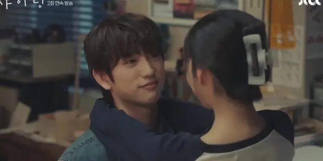 <샤이닝> 연태서 은아랑 헤어진 기간 세아리면서 그간 못했던 만큼 키스 하는거 미치신거 같음 보통이 아님