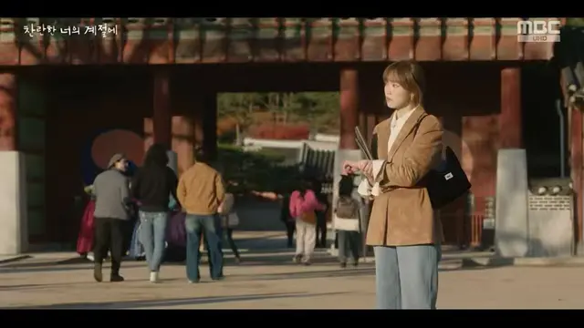 같이일하는직원이랑 궁 답사 갔는데
한복입으면 무료라고 곤룡포 입고 왔으면 어떡할래
mbti별 반응 알려줘