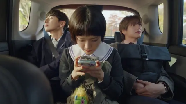 고딩한테 이런 시련을 줘도 되는거임?
동거하는쌤들 대화 죄다 비엘대사로 들리고
알페스하러 학교가는 수준인데