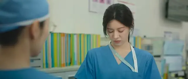 아니 언슬전 오이영 사회생활 어렵다면서 개잘해
오늘 잘못한 게 뭐냐는 교수님 질문에 크게 두 개로 나눠서 정확하게 파악하고 있음 + 변명조차 하지 않음 직장에서 실수했을 때 가장 이상적인 대처 메뉴얼로 봐도 무방함 아무래도 서민정 교수님 마음에 쏙 들어버린 것 같지