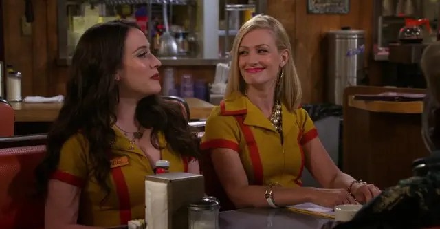 블랙코미디 시트콤 투 브로크 걸즈 (시즌 1~6) 후기/주의사항 : 드라마 수위가 쎔