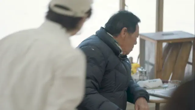 260508 봉주르빵집
어른들 눈높이 맞춤설명 딱 이거임
크림있없? 블랙커피? 이게 여기서 젤 유명하고 맛있는거
#디노 #이찬 #DINO