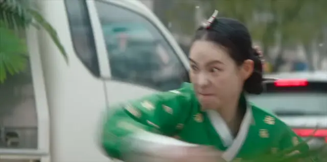 차세계 걍 싸가지없는재벌캐엿으면 흥미0 이엇을거가튼데 야랄상대하다가 주변 시선 신경쓰여서 화단에 냅다 꽃 쑤셔넣는거 보고 개웃겨서 흥미생김