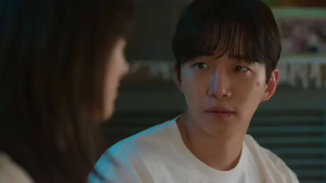 캐셔로 이준호 김혜준
9년 장기연애 커플 키스신 얼굴빨개짐
돈짤랑거리는거 진짜 ㅈㅉ킹받는다ㅋㅋㅋ