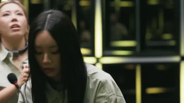 미스터리수사단 원초적으로 무서웠던 부분 아무것도 안 보이는데 누구야누구야 이러고있으니까 존박은 물론이고 나머지 둘은 진짜 무서웟을거같애. 바깥쪽은 소리가 안 들려서 무슨 상황인지 모르고
