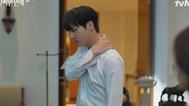 오싹한 연애 여기 ㄴㅁ 좋음
호텔 직원 착오로 강욱여리 한 방에서 잤는데
뒤에서 강욱여리 보면서 ㅈㄴ 빡친 강민환...