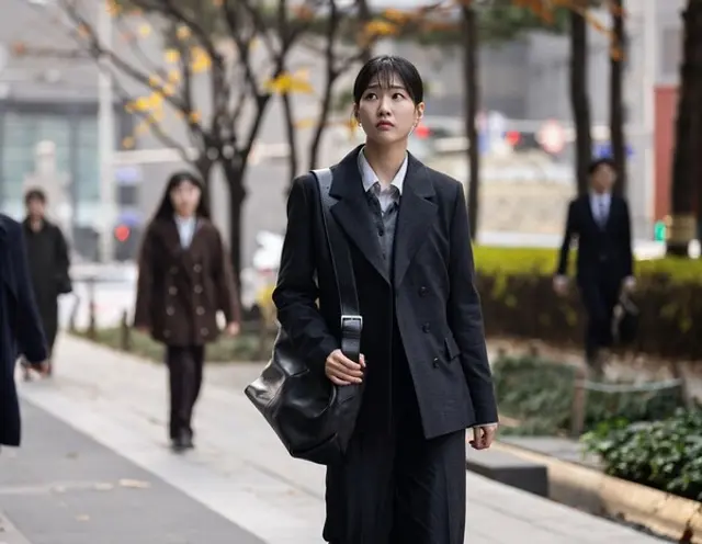 아파트 2화 2회 줄거리 : 가짜 가족 이유 , 경북이 , 언니 박하정 3회 예고