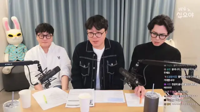 언슬전 홍보를 자꾸 >젊음< 으로 해서 그럼 나중에 슬의3는 홍보 뭘로 할거냐고 했더니
워노 : 매일매일은 내 인생에서 가장 젊은 날이야..
정경호 : 말도안되는 소리 하지 마시고요 하루하루 늙어가는 날입니다 ㅇㅈㄹㅋㅋㅋㅋㅋㅋㅋㅋㅋㅋㅋㅋㅋㅋㅋㅋㅋㅋㅋㅋㅋㅋ