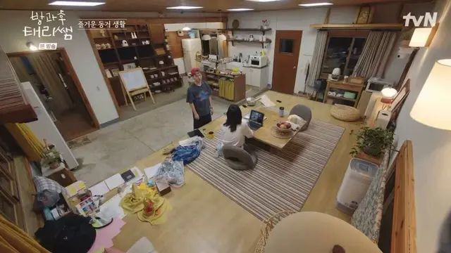 씟  김태리누나 얄짤없으셔서  최현욱 울기직전인거 개뿜기다 (너무무서워)

저 혼나고있는거에여..?
   ㄴ 내가 지금 뭐라고 하는게 아니야