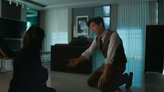 ㅡ
죽기 전 까지 패지만, 문은 열어줘
얼굴과 목에  피멍이 들도록 발로 차지만,
목걸이를 계속 선물해
차는 태워주지만 안전벨트는 풀으래

지 혼자만의 상대방에 대한 통제 욕구 표출,
죄책감 해소, 관계 회복 X 반복

당신이죽였다