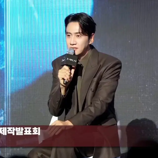 Q. 조각도시는 0000이다

이광수 : 저는 뜨거움을 얘기하고 싶은데..
               개뜨거움은 안되나?

ㅅㅂ 조각도시 제발회 이광수 답변 미친 거 볼 사람
ㅋㅋㅋㅋㅋㅋㅋㅋㅋㅋㅋㅋㅋㅋㅋㅋㅋㅋㅋㅋㅋㅋ