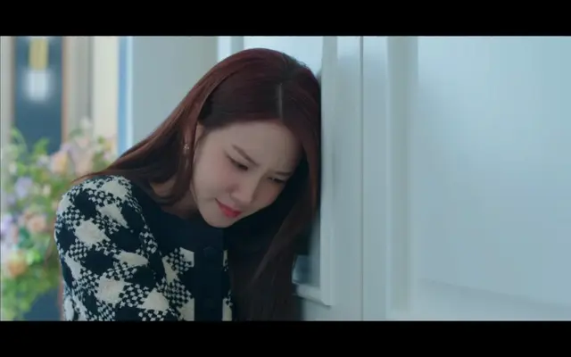 오싹한 연애 여주가 손 못 잡는다는 설정이라서 클리셰인데도 약간 다른 장면 나오는 거 좋다
마지막에 장갑 나오는 거ㅋㅋㅋㅋ 손!!!을 강조하는 느낌이라 너무 웃김 연출이 직관적이세요..