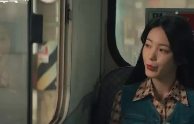 아 우리 서방님 또
얼굴 하나로 여자들 다 꼬시는 치트키 쓰네;;;;;;
종희영례 첫사랑 클리셰 마싯다