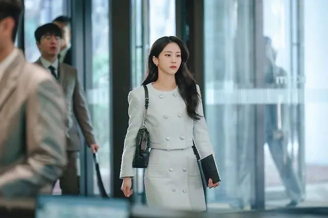 드라마 은밀한 감사 4회 줄거리 리뷰 : 인아의 매력에 빠진 기준 불 붙었다! 키스 엔딩