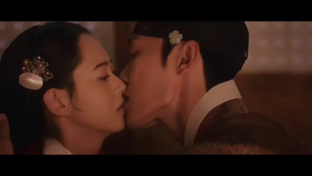 얘들아(0명) 춘화연애담 혼자있을때봐라 경고했다 난 분명
19끔아니고 29금 39금임(⌒‐⌒)
황여환쌤 과거가 여깄었소,,,와시발
쪽쪽 소리좀봐 미쳔네 티빙, 즐거움엔 끝이없다