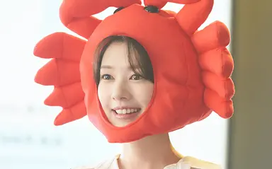 정소민, 꽃게탈 쓰고 PT까지...생계형 디자이너 변신 (우주메리미)