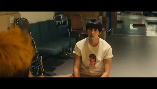 문상민 오오영화가더잘받네시네마적얼굴이네.이러면서보고있는데  
시네마틱용안고아성등장