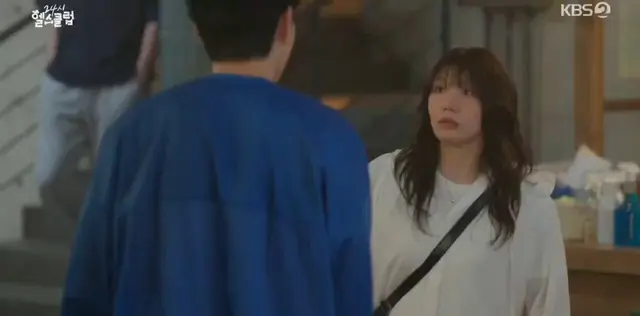 분명 넘어지는 여주 잡아주는 남주는 로코 클리셰인데 이 드라마는 대뜸 남주가 여주 키랑 여주 몸무게 측정하고 앞에서 막말 시전 실화냐고 ㅋㅋㅋㅋㅋㅋ #24시헬스클럽