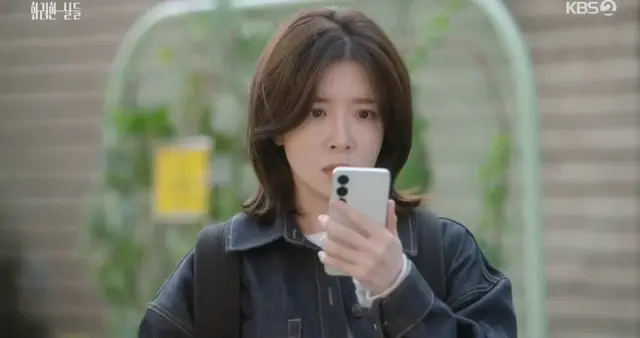 화려한날들 지혁은오 
진차 어이없음 여자한테 관심1도 없다면서 저렇게 가까이 가서 말걸고 인사한다고요 참나 유죄시네