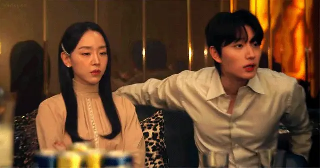 은재지훤 드라마에서는 8692 6살 차이인데 본체들은 8901 띠동갑인거 ㄹㅇ 좋음
사모님과 호빠선수의 옳게된 나이차