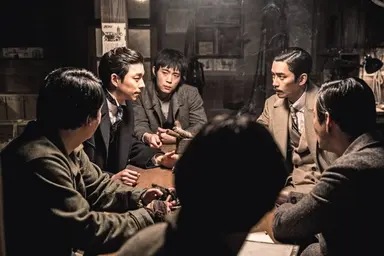 [매거진M] 밀정을 읽는 두 가지 시선