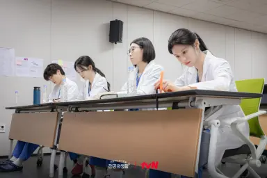 "전공의 없는데 전공의 생활?"...방송 앞둔 이 드라마, 반응은 싸늘