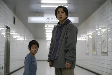 “이상 현상을 찾아라”...‘8번 출구’ 무한루프 지하도에 갇혔다[MK무비]