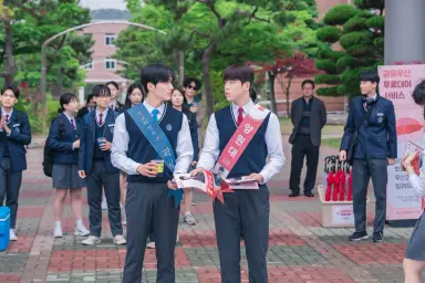 티빙 시리즈 '러닝메이트'...'기생충' 작가 첫 연출 데뷔작