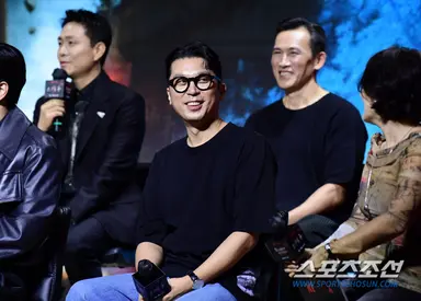스위트홈3' 이응복 감독 "나에게 '스위트홈'은 후회막심?"..농담