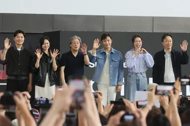 평점 낮아도 이미 돈은 벌었다...‘어쩔수가 없다’ 행복한 개봉