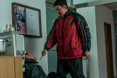 브로큰' 하정우 "낯선 현장, 낯선 스태프 덕에 새로운 얼굴 보여진 듯" [영화人]