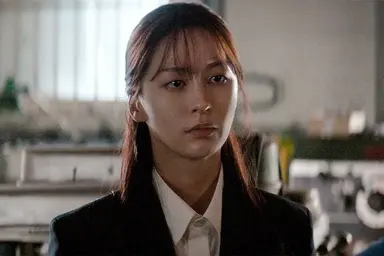 박찬욱도 인정한 명품 스릴러...모호함 속에 에너지가 들끓는 '넌센스'