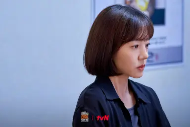 '건물주 되는 법' 임수정, 안방 복귀 합격점...현실 아내 변신