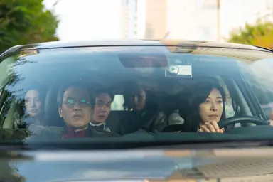 명랑하고 애틋한 모두의 가족 이야기...영화 '비밀일 수밖에'