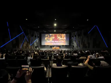 봉준호 감독도 반했다…"'경주기행', 좋은 교과서 같은 작품"