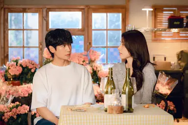 [리뷰M] 전통 지킨 그때 그맛...동어반복 K-로코 '이런 엿같은 사랑'★★☆