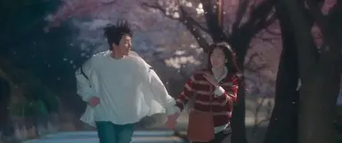 음........경도를 기다리며 경도지우 꽤나 맛잇긴함
20살, 그리고 28살에 찐하게 연애하던 둘이 여자쪽 집안이슈로 남자가 가장 힘들었을때 헤어졌고 이후 마흔이 되기전 다시 만나게 되는데 그게 연예부 기자와 스캔들 주인공 아내로 재회... 그리고 둘은 또다시 연애함 
흠냔냐 옴뇸뇸